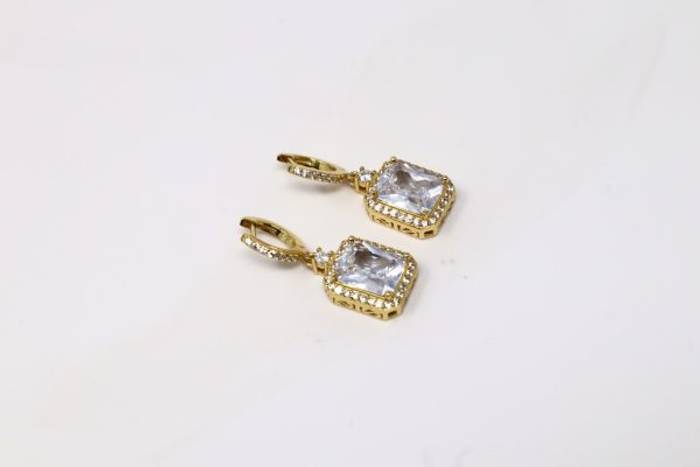 Stunning Gold Plated Hoop Earrings for Women - Trendy Fashion Jewelry – Image 4