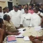 மாணவர்களிடம் மத பிரசாரம் 27 பேர் போலீசில் ஒப்படைப்பு