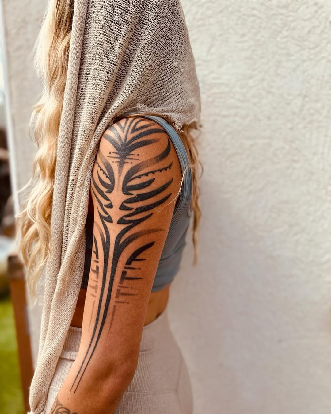 Blackwork tattoo by Dana Avraham