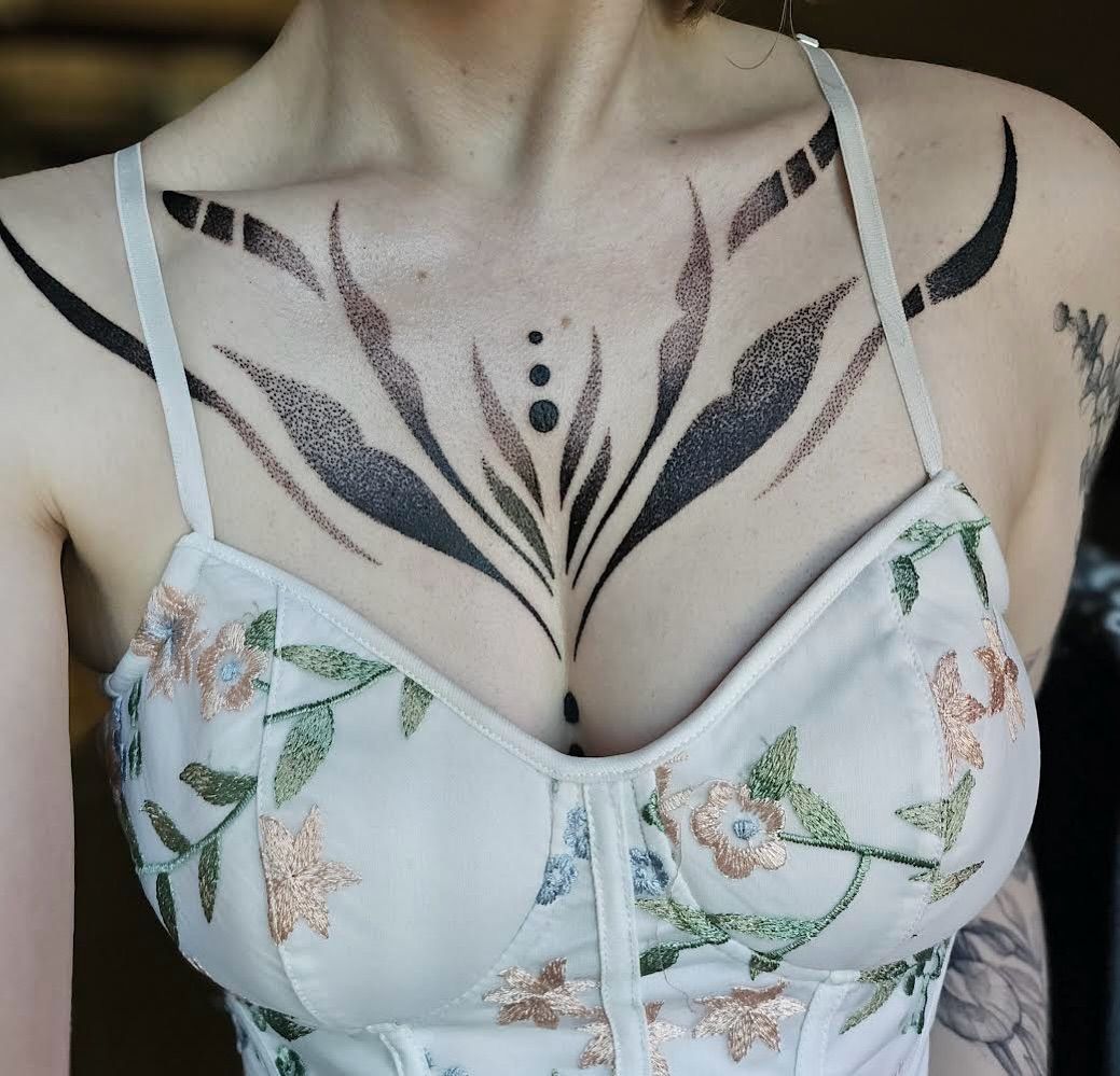 Geometric tattoo by Giada