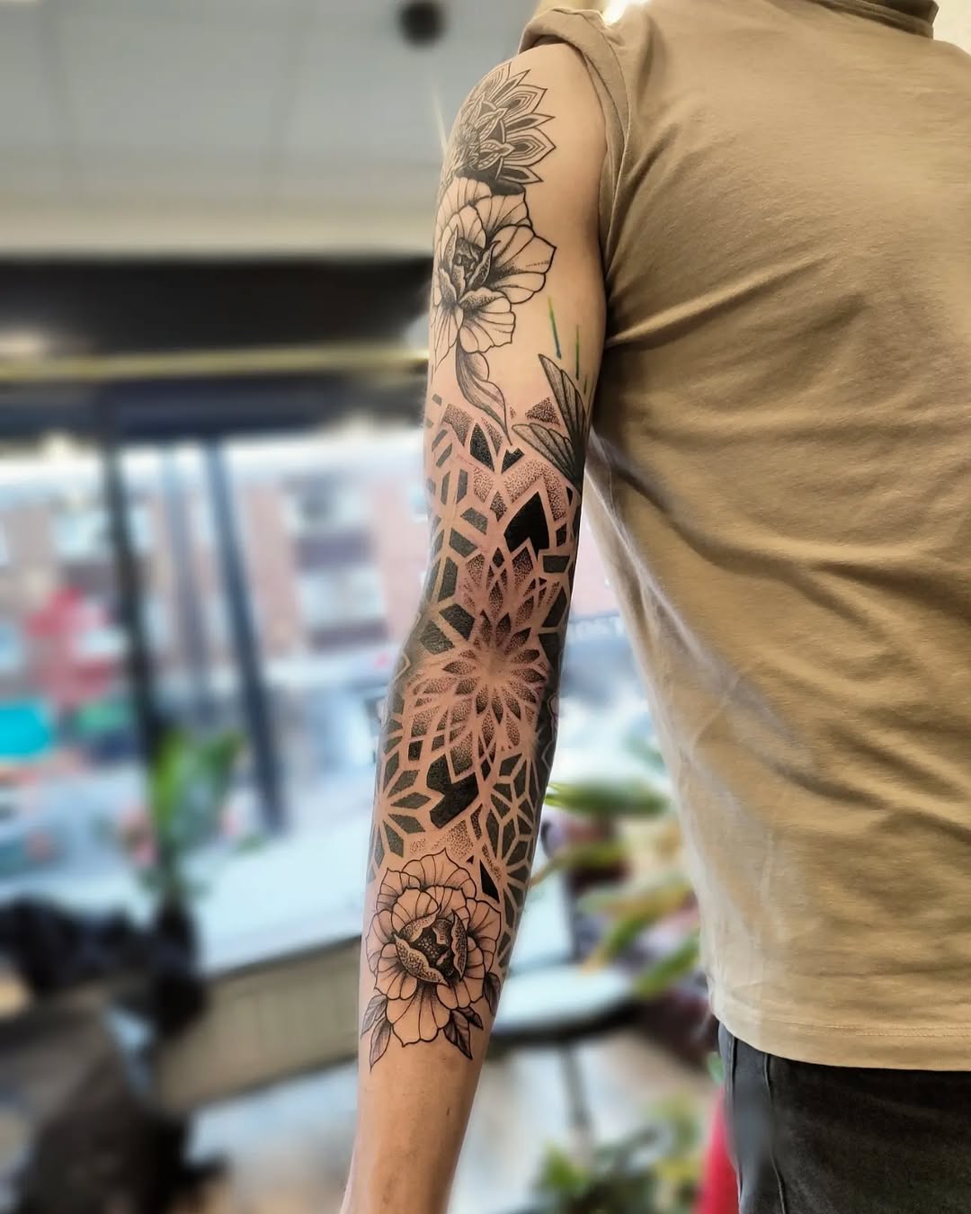 Geometric tattoo by Giada