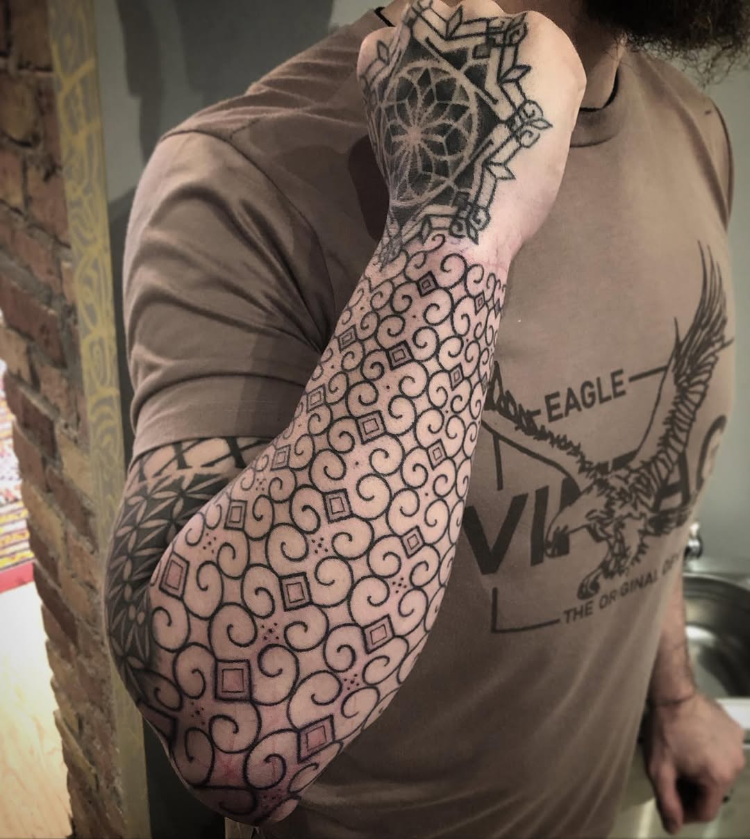 Hand poke tattoo by Arne