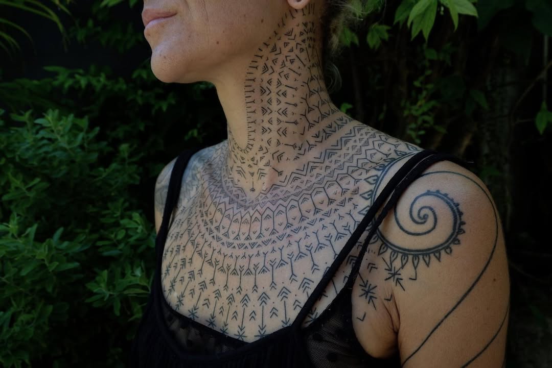 Hand poke tattoo by Arne