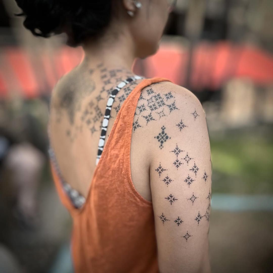 Hand poke tattoo by Arne