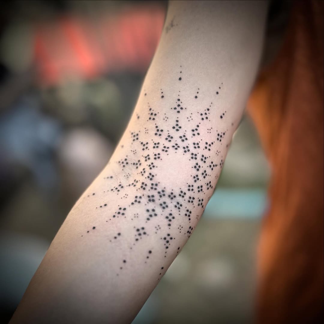 Hand poke tattoo by Arne