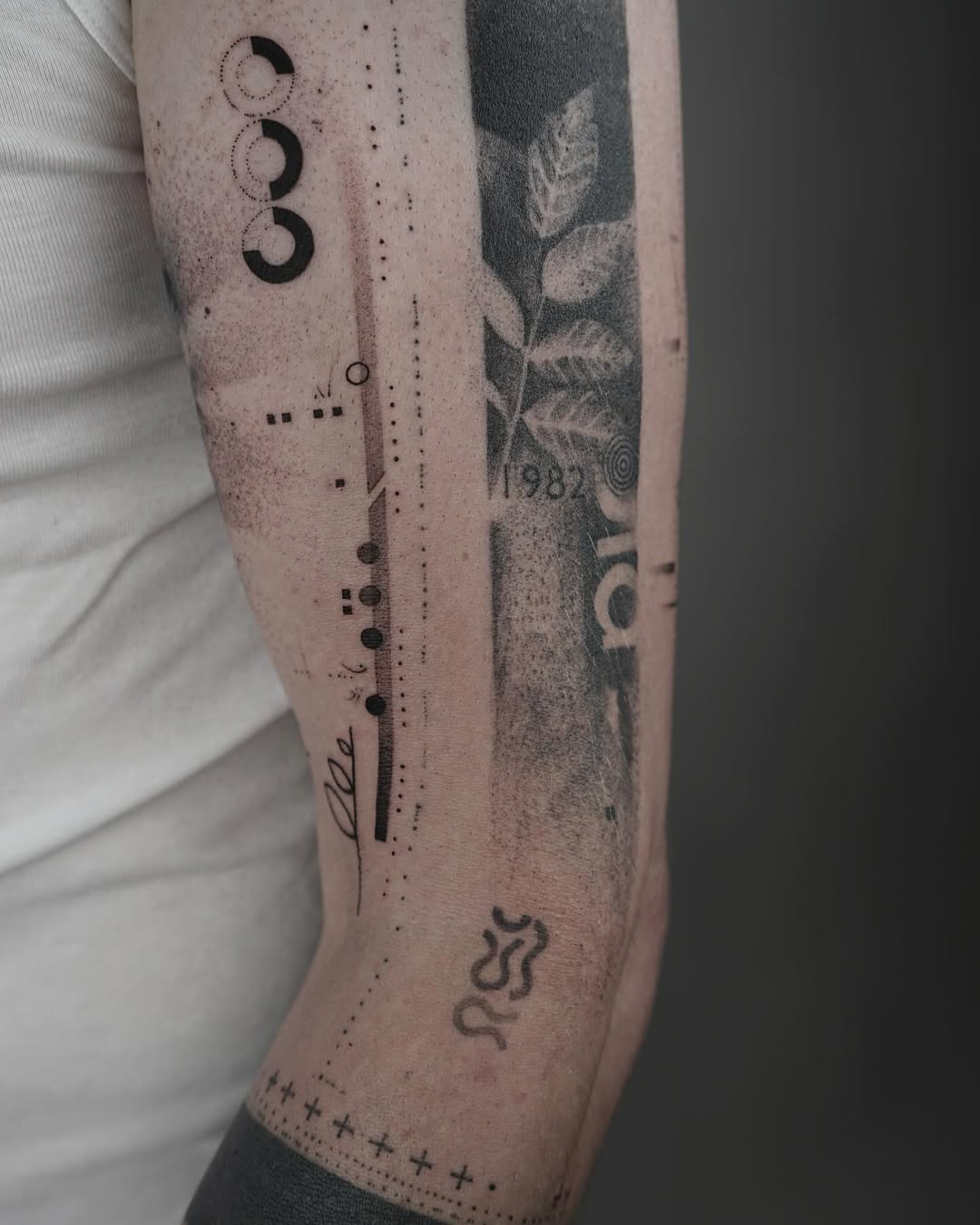 Minimalistic tattoo by Juliakay