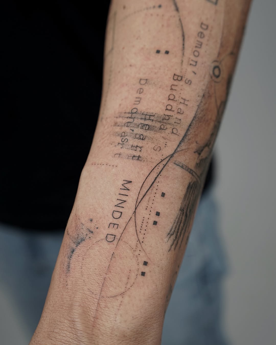 Minimalistic tattoo by Juliakay