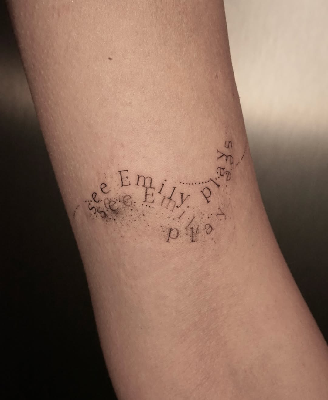 Minimalistic tattoo by Juliakay