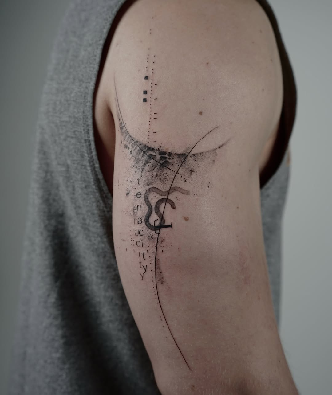 Minimalistic tattoo by Juliakay