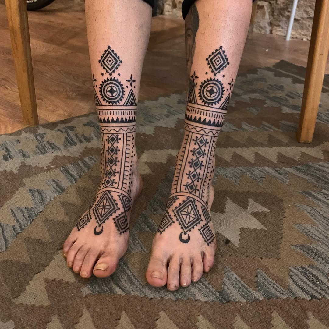 Ornamental tattoo by Beve