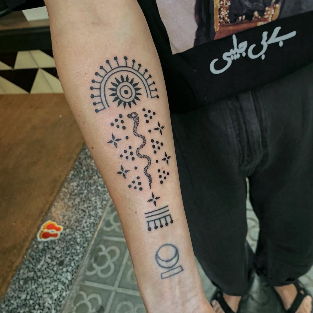 Ornamental tattoo by Beve