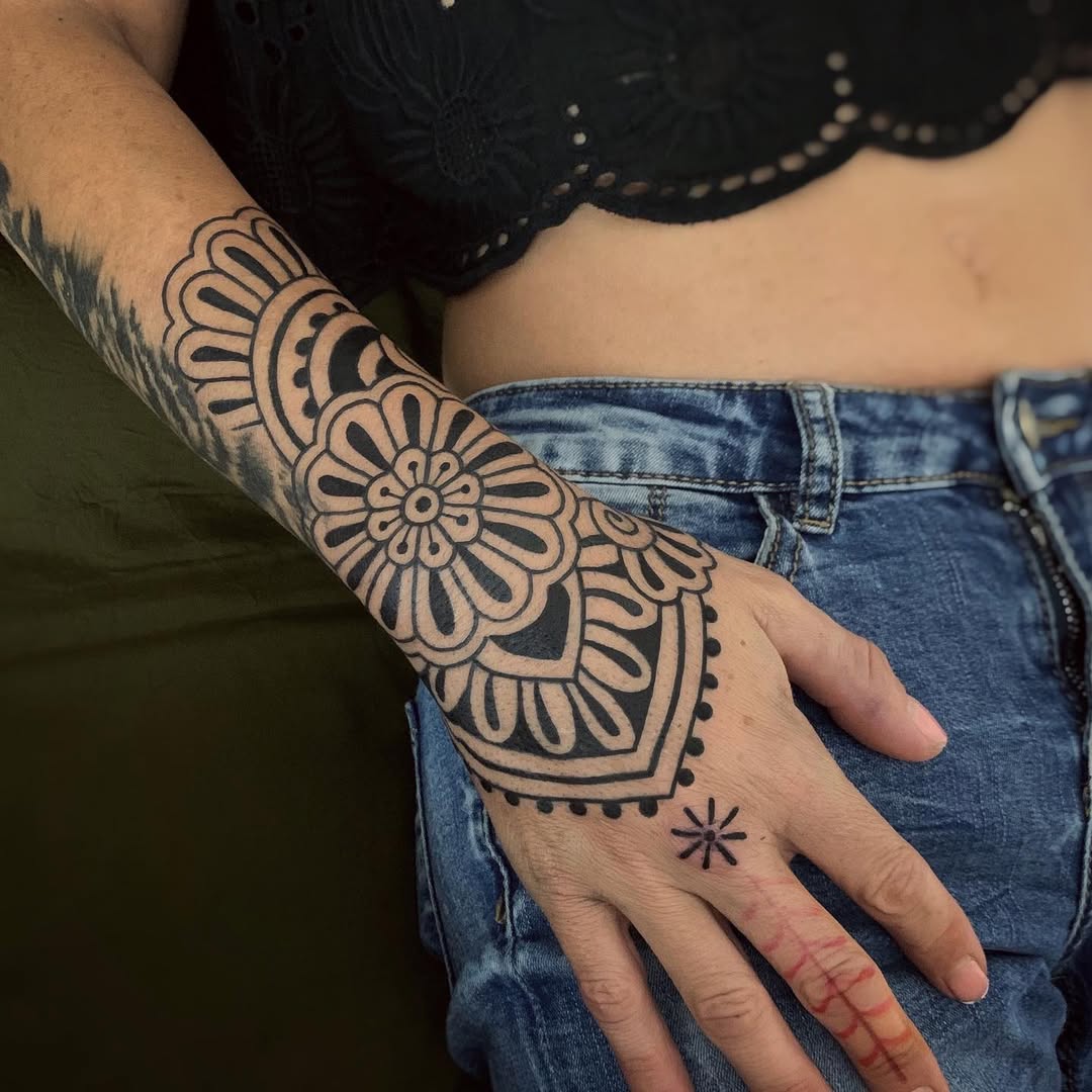 Ornamental tattoo by Beve
