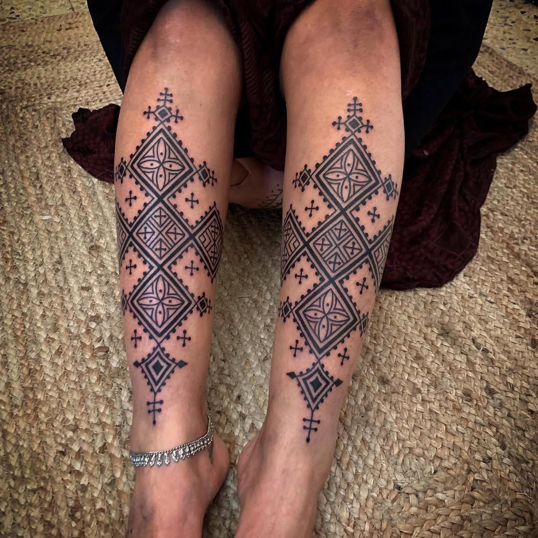 Ornamental tattoo by Beve