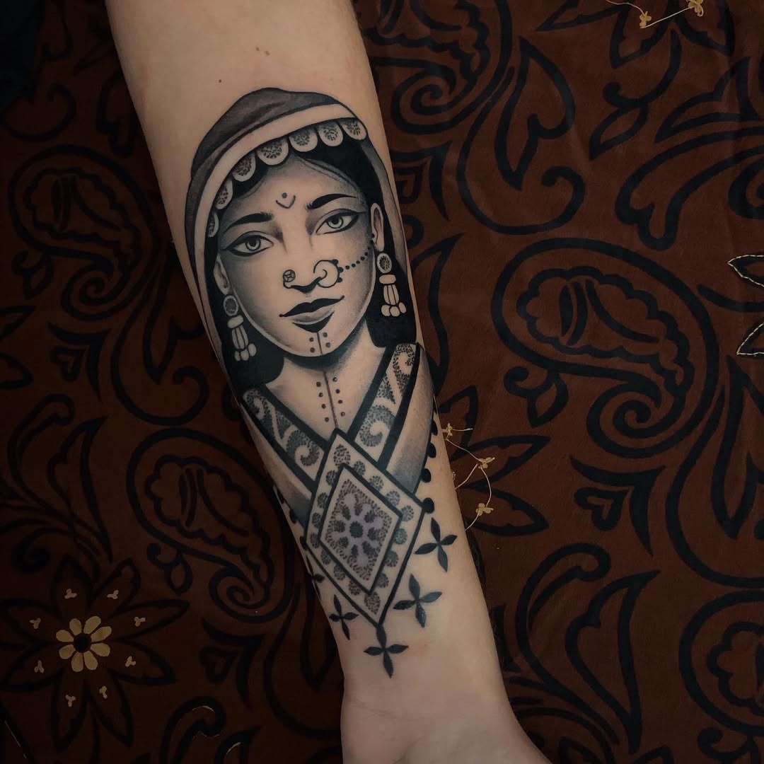 Ornamental tattoo by Beve