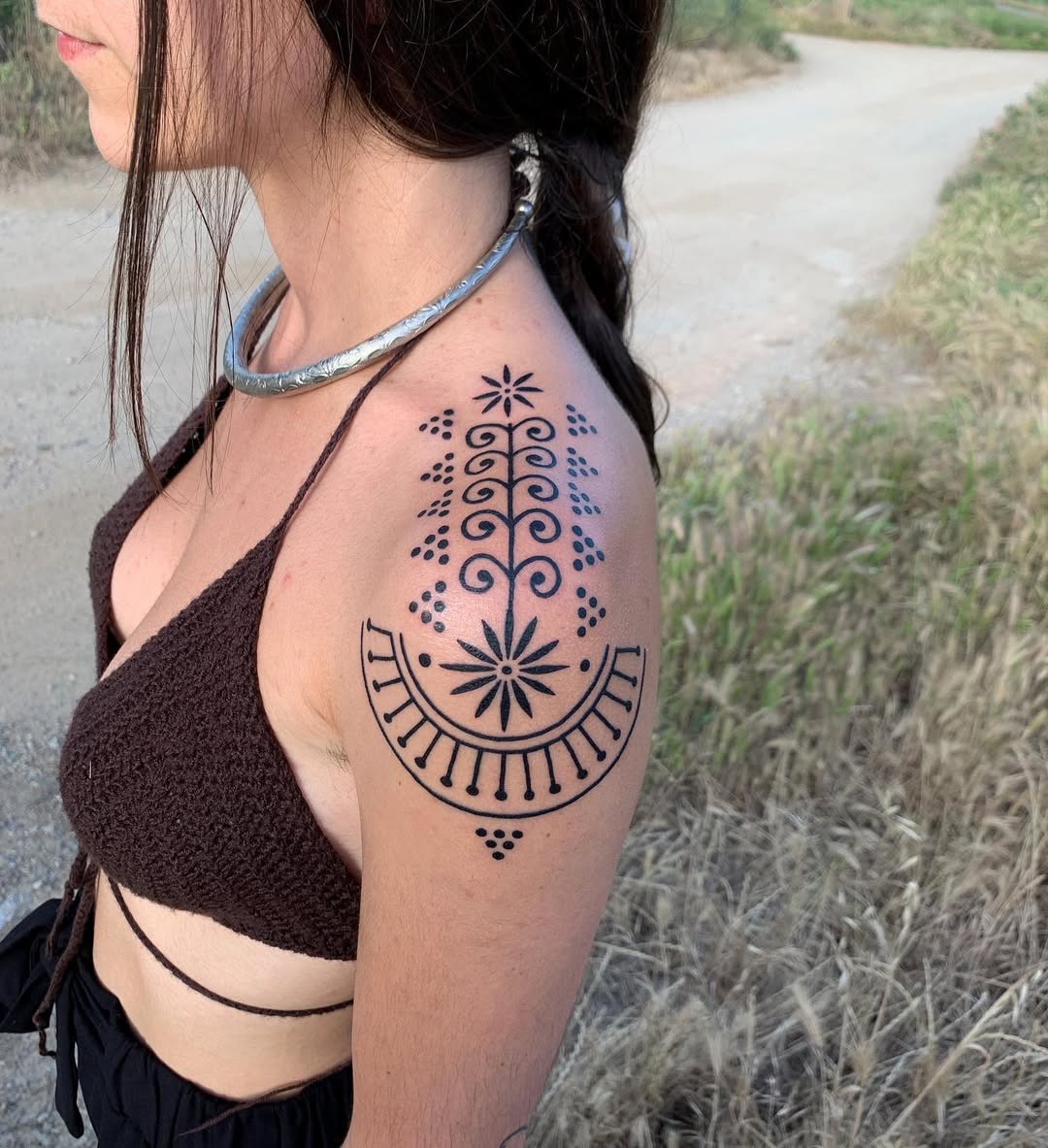 Ornamental tattoo by Beve