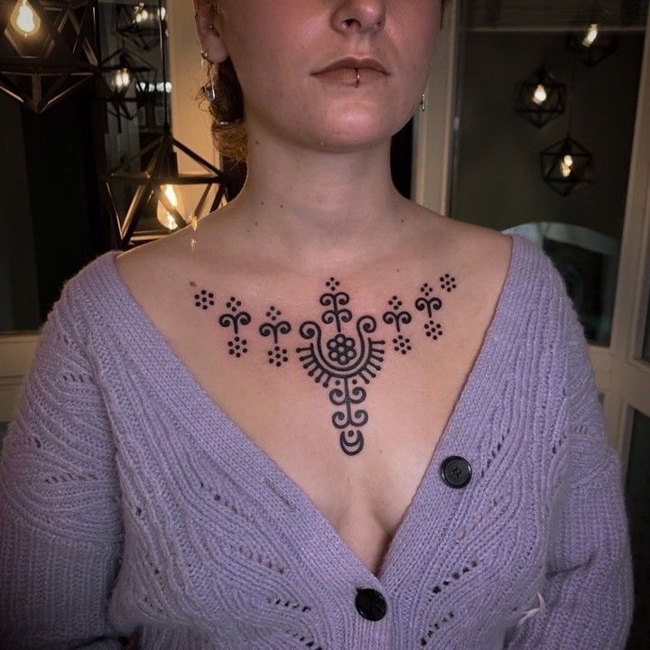 Ornamental tattoo by Beve