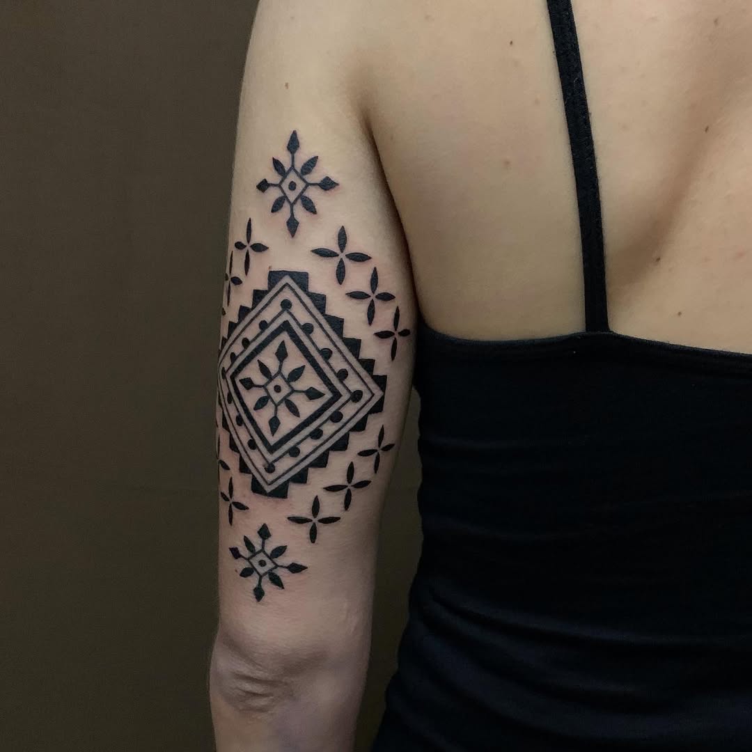 Ornamental tattoo by Beve
