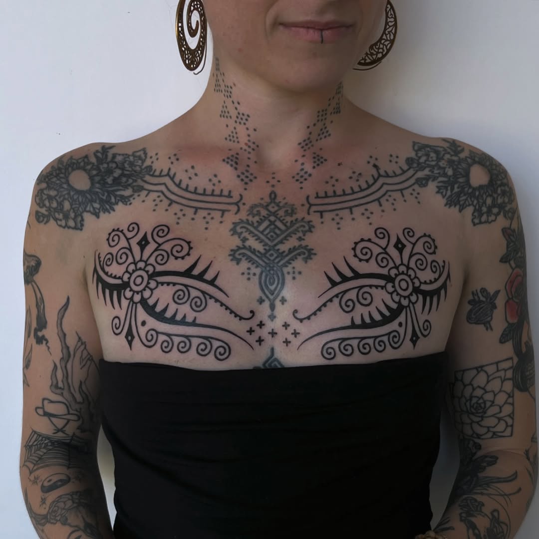 Ornamental tattoo by Cloditta