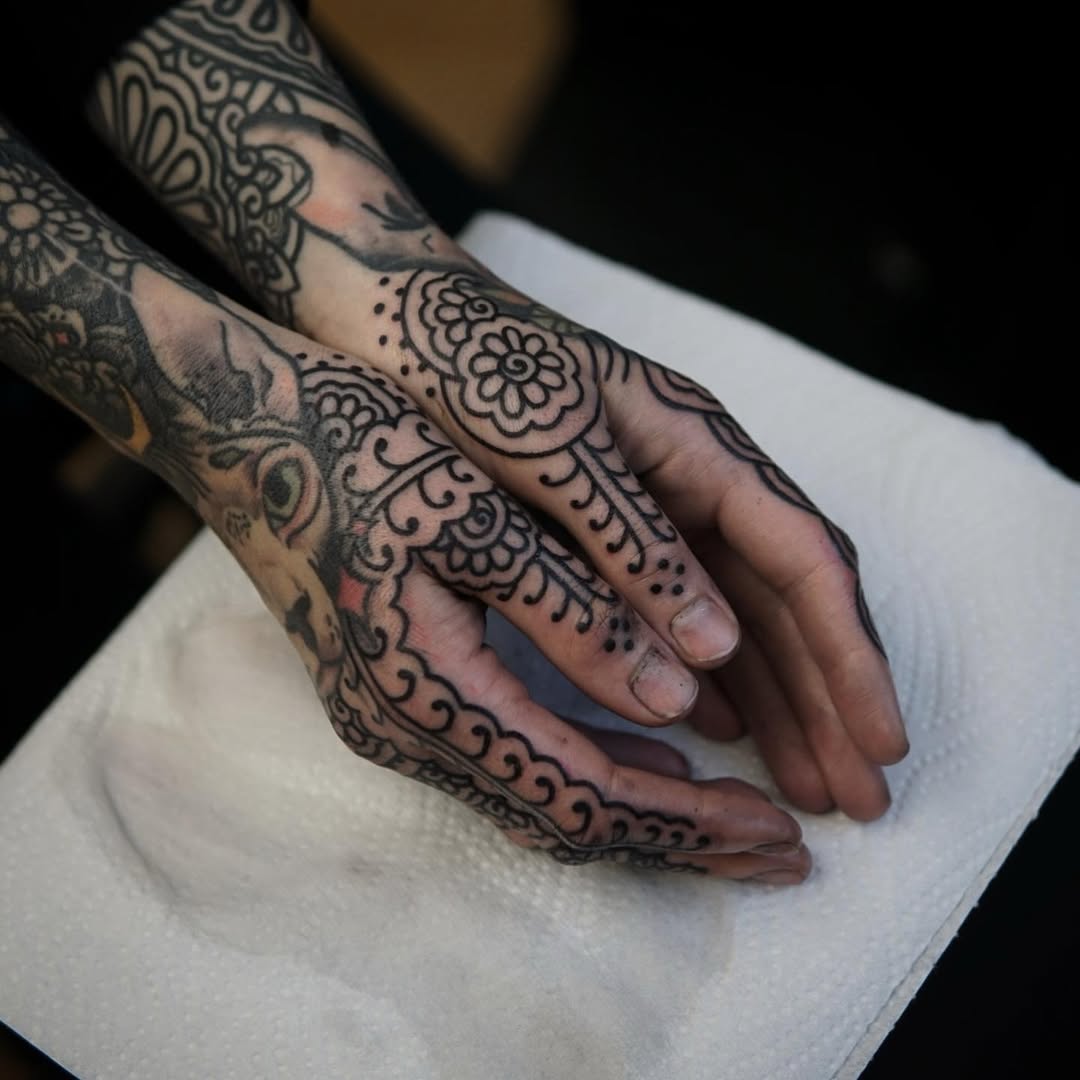Traditional tattoo by Alberto Balboa