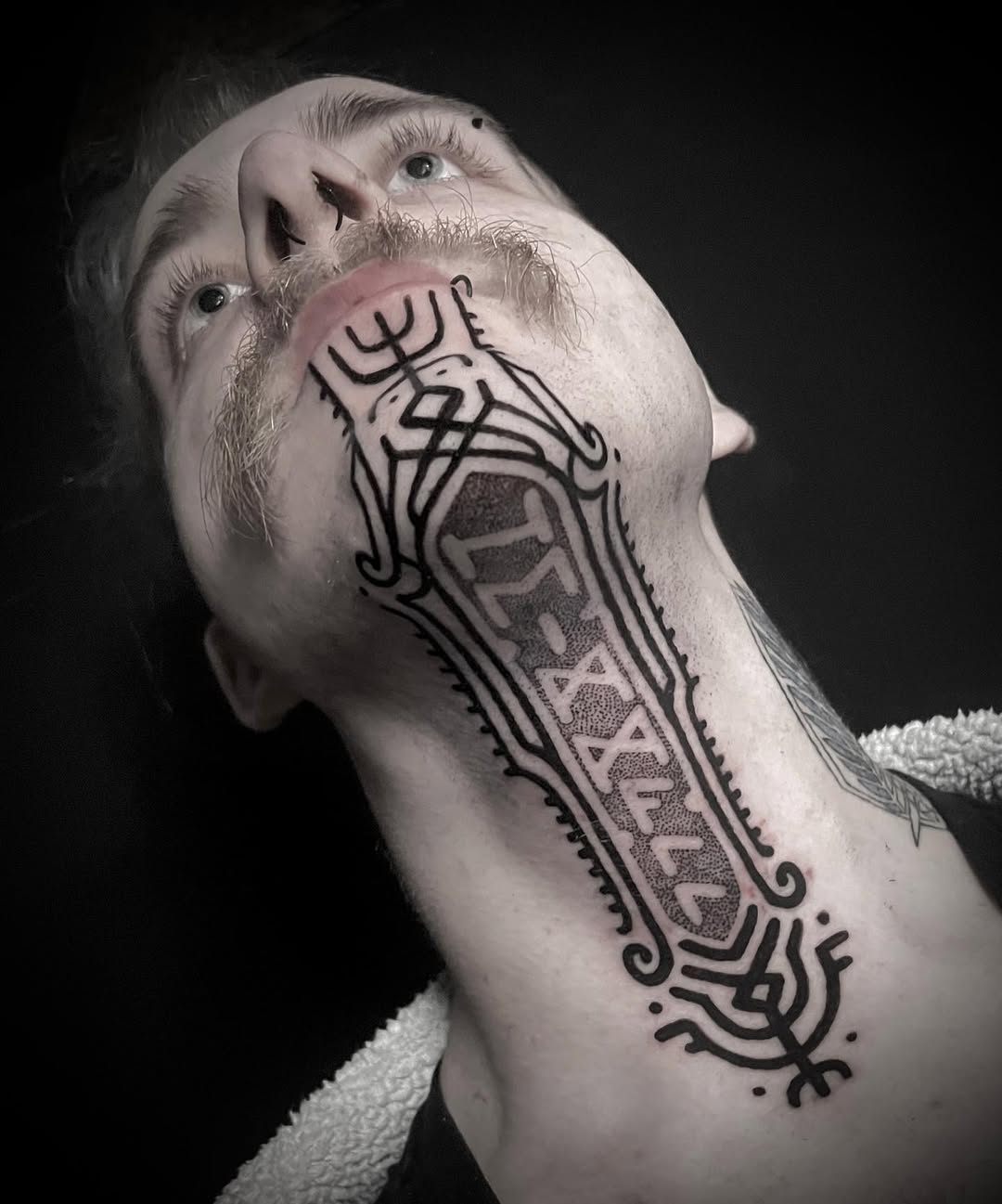 Tribal tattoo by Romeo