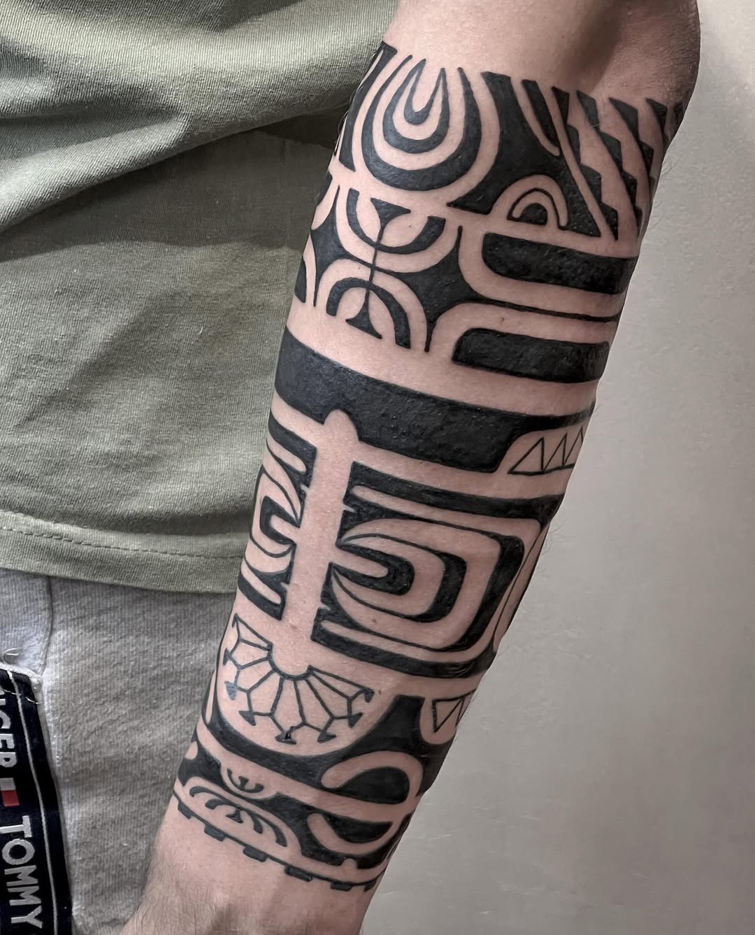 Tribal tattoo by Romeo