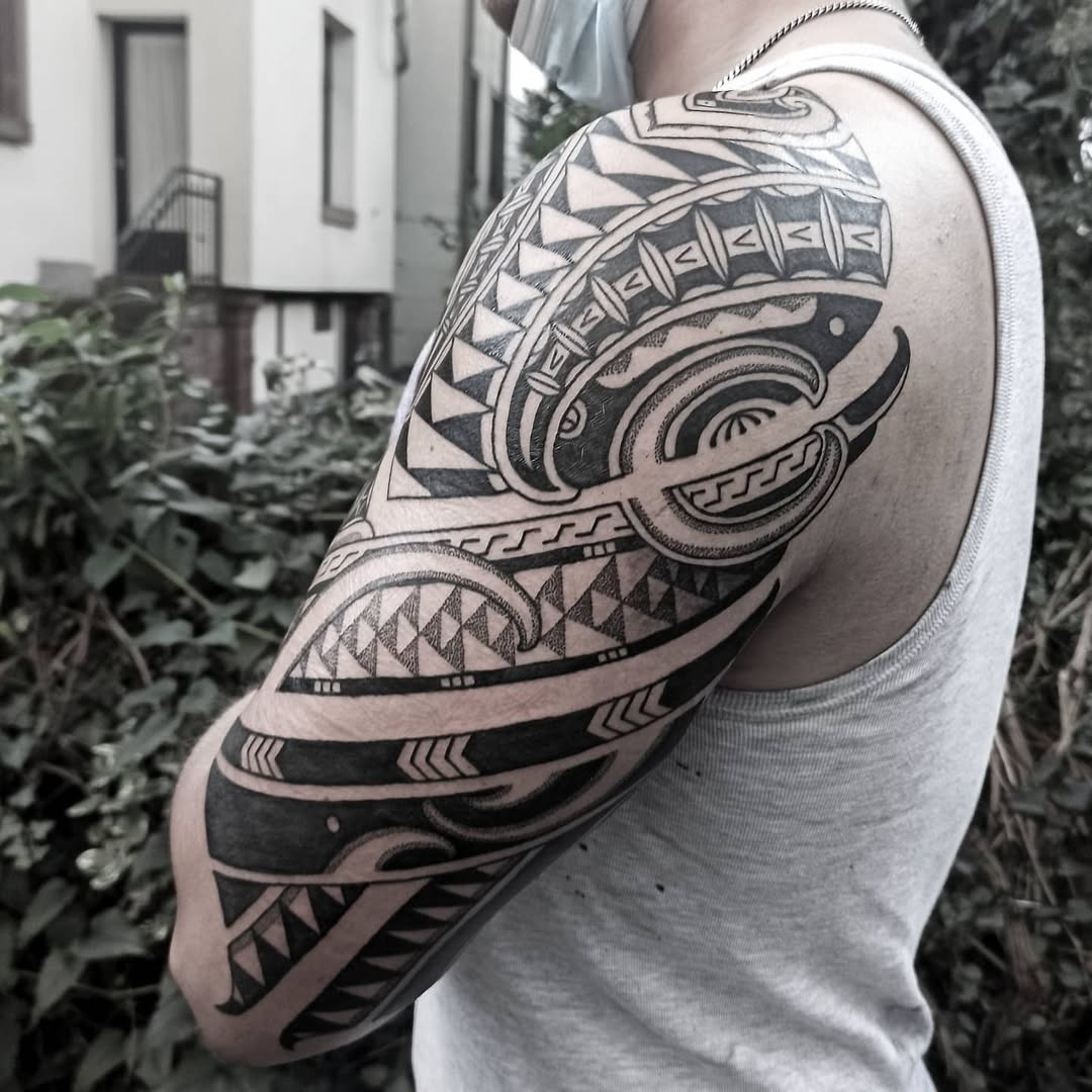 Tribal tattoo by Romeo