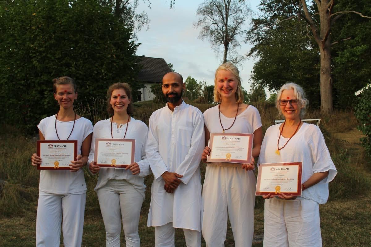 Yoga retreat image 16