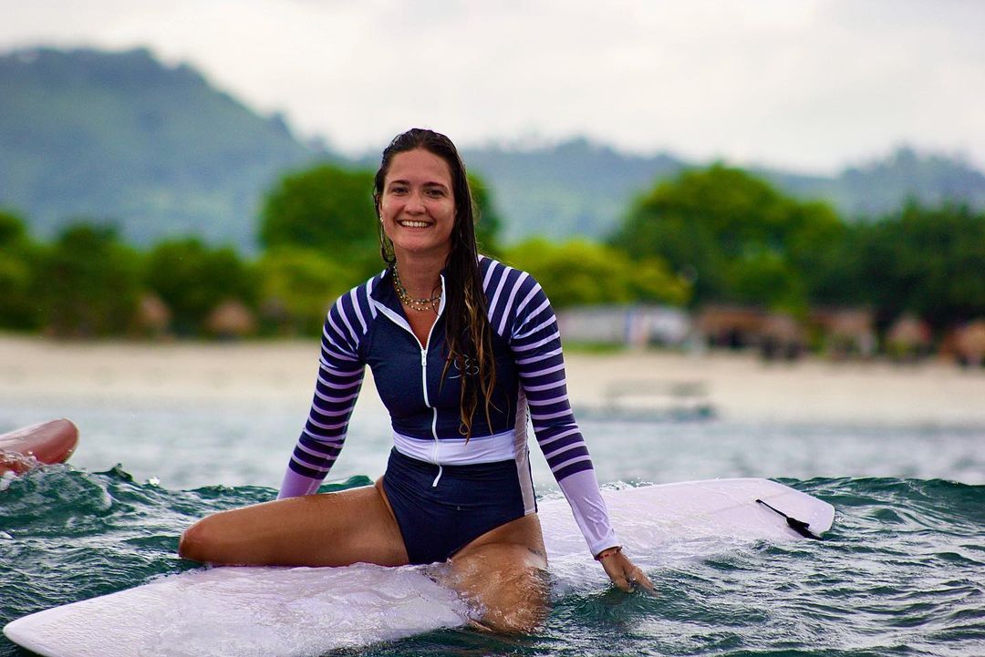 Long Sleeve Swimsuit vs Bikini - What’s Best for Surf, Sun and Style?
