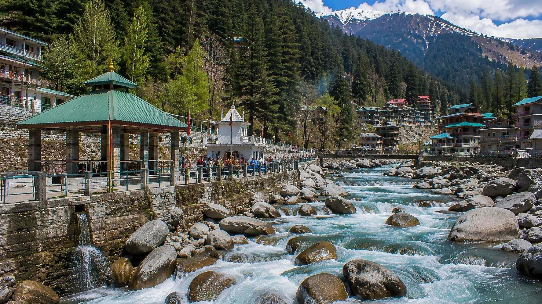 Nehru Kund scenic destination near Manali