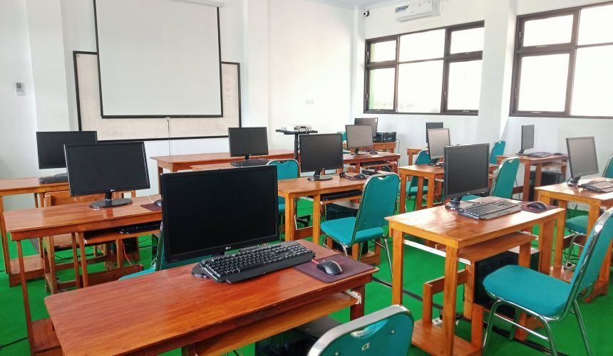 Laboratorium Komputer Universitas Nahdlatul Ulama Blitar