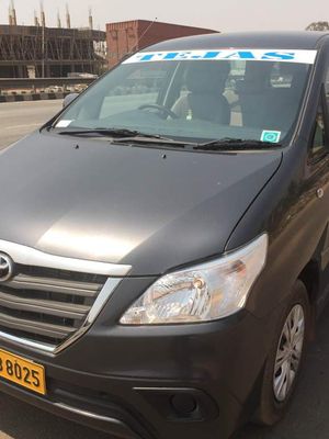 Innova taxi booking