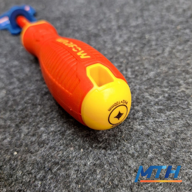 รูปภาพสินค้า ไขควงหุ้มฉนวนปากแบน SL6.5X150 WADFOW WSD7266