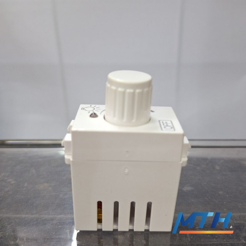 รูปภาพสินค้า สวิทช์ดิมเมอร์ 200W NPV NP-4104 Nใหม่