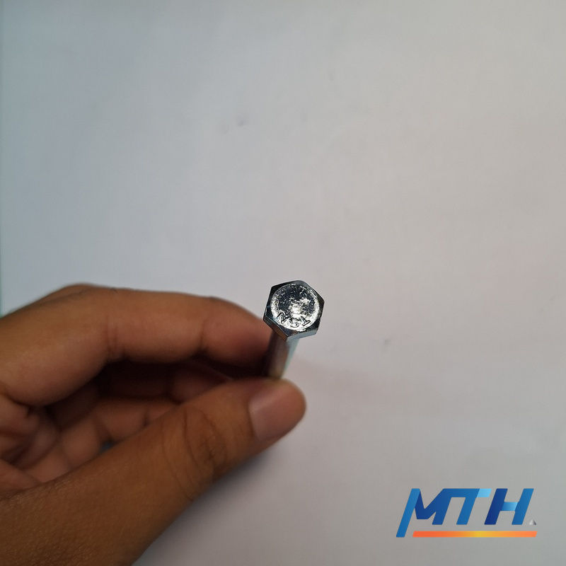 รูปภาพสินค้า สกรูมิลเหลี่ยมขาว M6X65 (1.0)