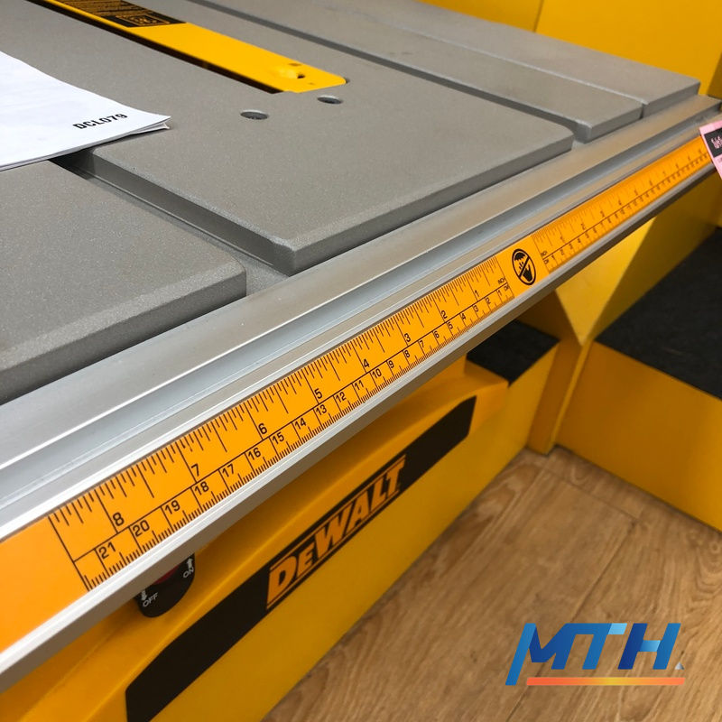 รูปภาพสินค้า DWE7470 โต๊ะเลื่อยวงเดือน Dewalt 10" 1800W