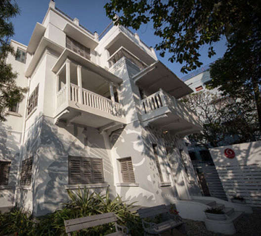 6 Ballygunge Place