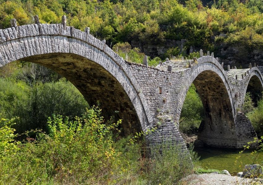 FLY & DRIVE: ATENAS Y GRECIA CENTRAL - 2026