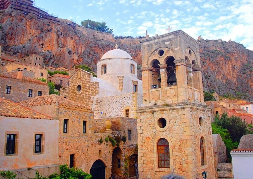 FLY & DRIVE: ATENAS Y PELOPONESO - 2026