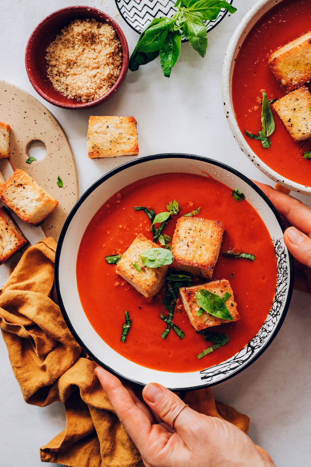 Easy 1-Pot Tomato Soup