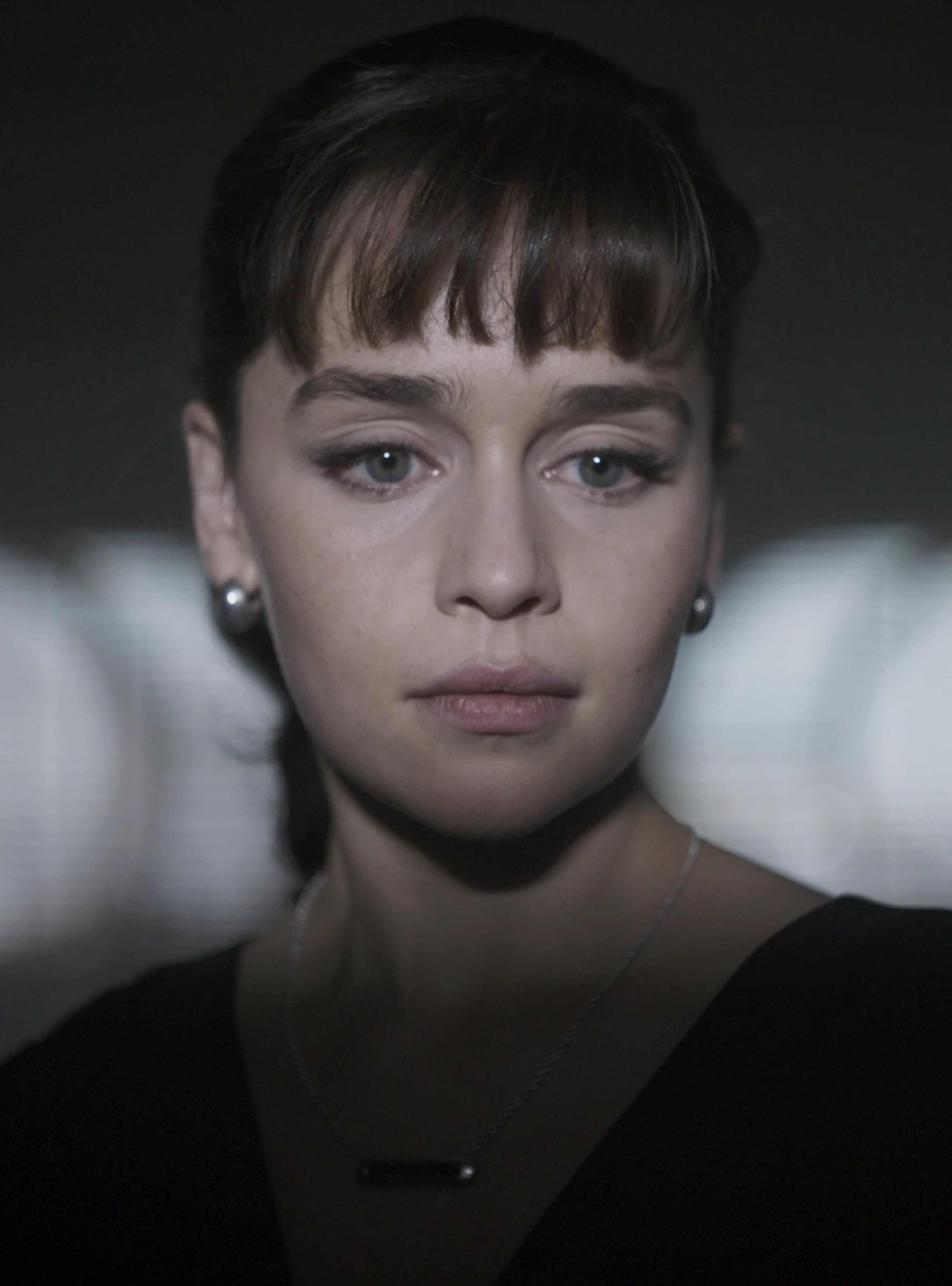 Qi'ra, a woman from Star Wars