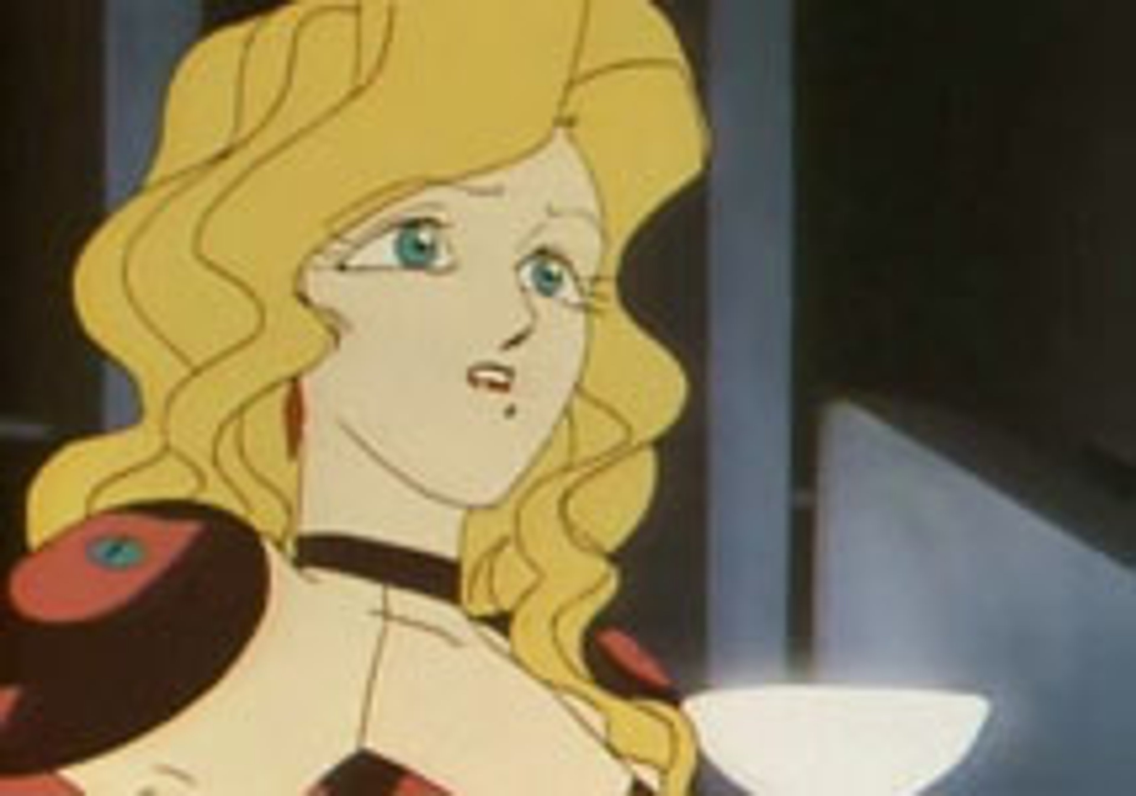 A glamorous, narcissistic woman with blonde hair and an elegant, confident demeanor