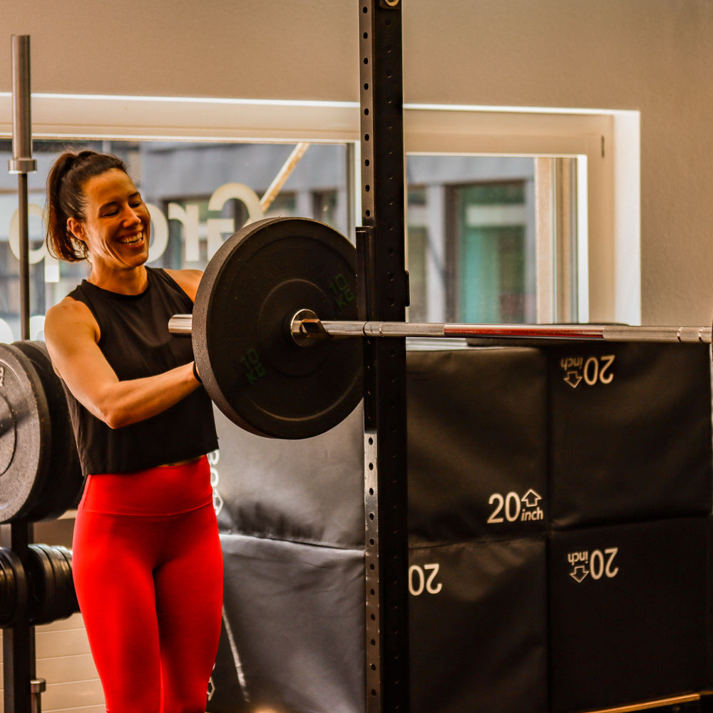 x30 Kundin macht sich bereit für das Krafttraining x30 Kundin macht sich bereit für das Krafttraining