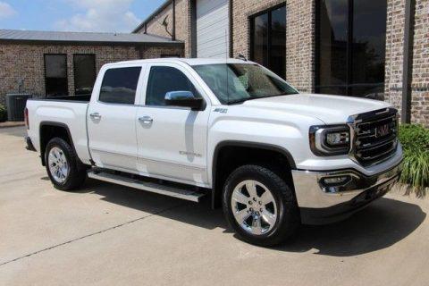 Almost new 2016 GMC Sierra 1500 SLT Crew Cab for sale