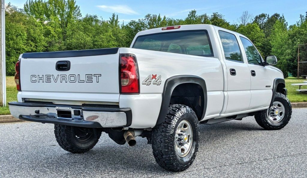 low miles 2006 Chevrolet Silverado 2500 crew cab for sale