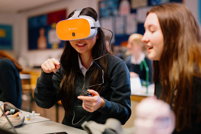 Better student Engagement with ClasVR