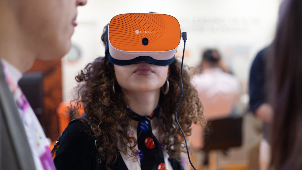 Virtual Reality for Primary School Education