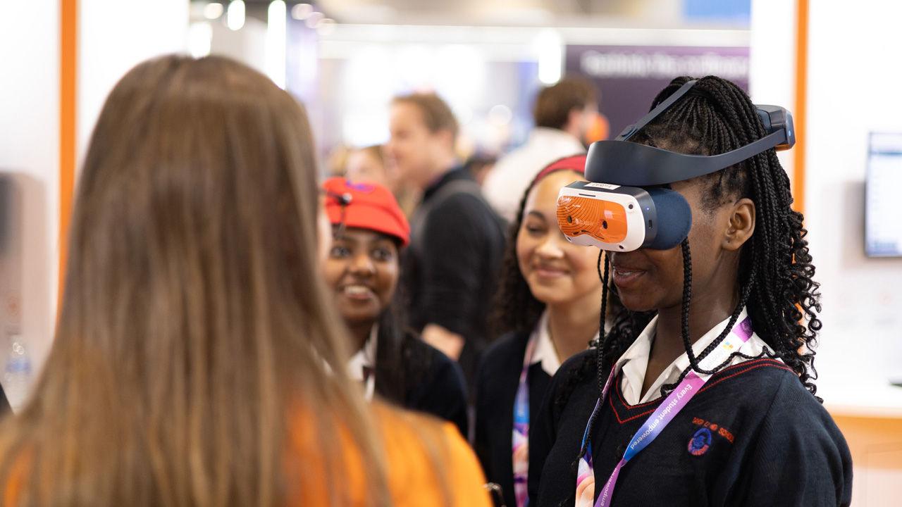 Virtual Reality for Primary School Education