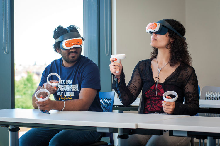 Virtual Reality for Further School Education