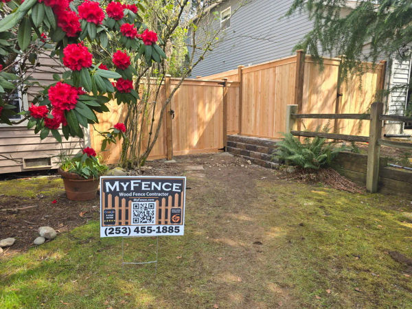 Elk Run Picture Frame Fence 1