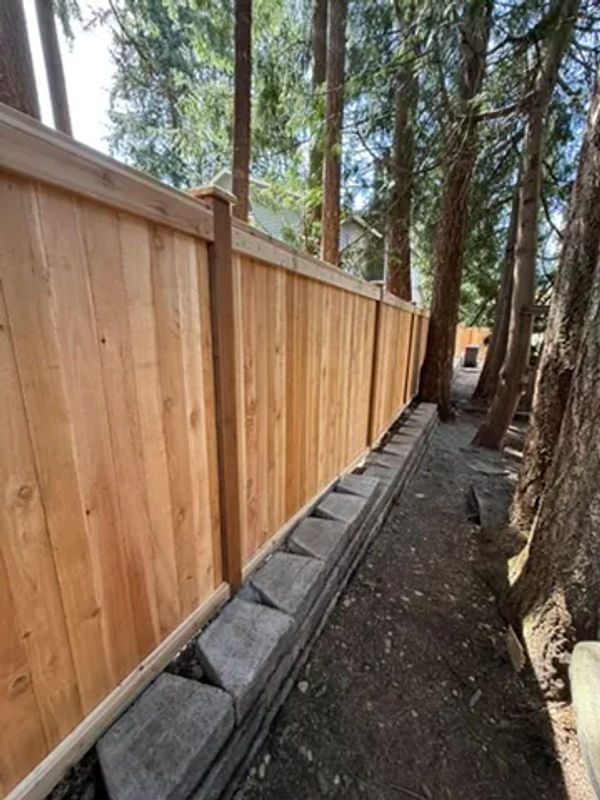 Elk Run Picture Frame Fence 3